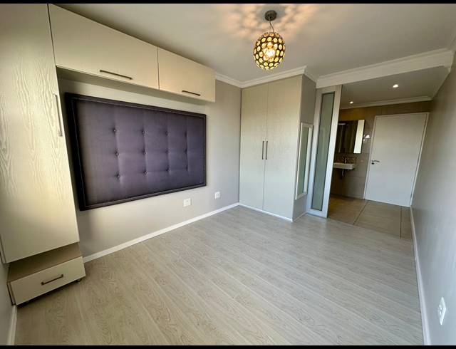 2 BEDROOM FLAT FOR SALE IN NEW TOWN CENTRE